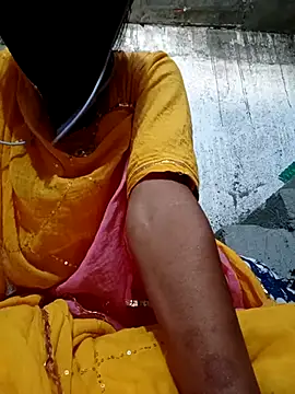 Snapshot of Anushka_Ji chatting on 6, 3, 2025 Anushka Ji online show from 6, 3, 2025