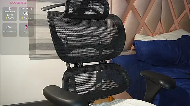 caprywilliams online show from 15, 12, 2025