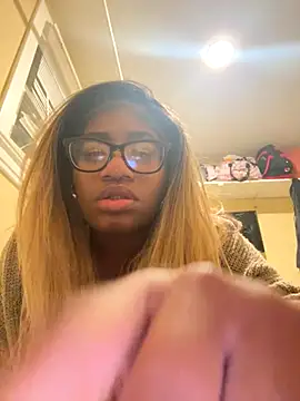 xDestineeXX online show from 5, 11, 2025