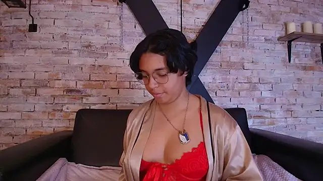 Emmapark  online show from 14, 12, 2025