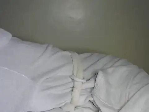 Snapshot of Novah_ chatting on 10, 4, 2026 Novah online show from 10, 4, 2026