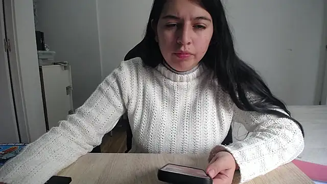 Snapshot of Contantin_helena chatting on 4, 2, 2026 Contantin helena online show from 4, 2, 2026