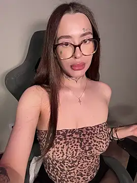 fuckdoll 18 online show from 27, 2, 2026