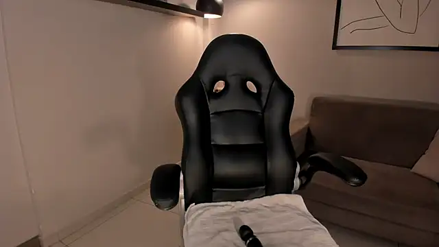 CharlotteCox  online show from 21, 1, 2025