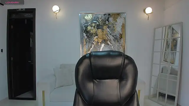 Snapshot of CharlotteCox_ chatting on 26, 4, 2026 CharlotteCox online show from 26, 4, 2026