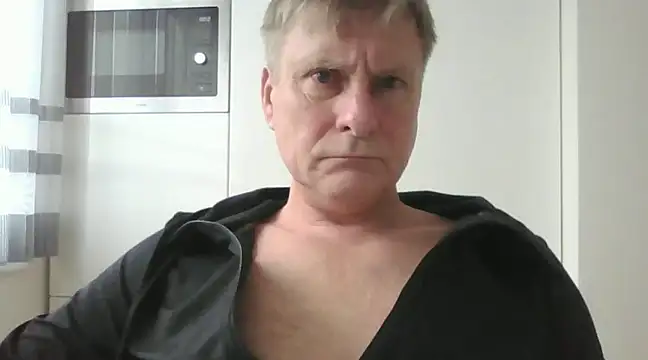 Snapshot of johnnym1 chatting on 2, 1, 2025 johnnym1 online show from 2, 1, 2025