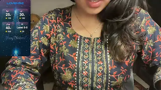 Snapshot of Spice-Summi chatting on 27, 12, 2024 Spice-Summi online show from 27, 12, 2024