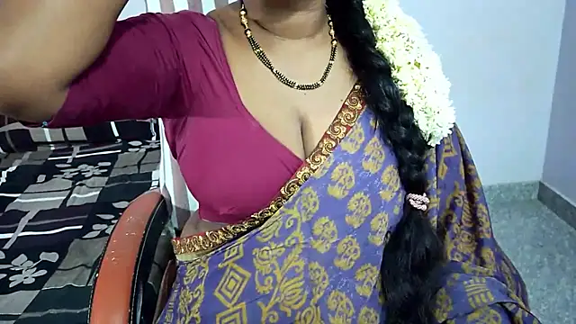 Snapshot of samyukthapuretelugu chatting on 16, 4, 2026 samyukthapuretelugu online show from 16, 4, 2026