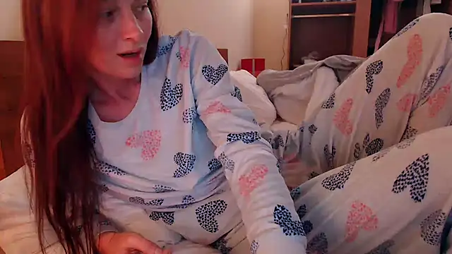 Snapshot of LovelyAndraGirl chatting on 11, 2, 2025 LovelyAndraGirl online show from 11, 2, 2025