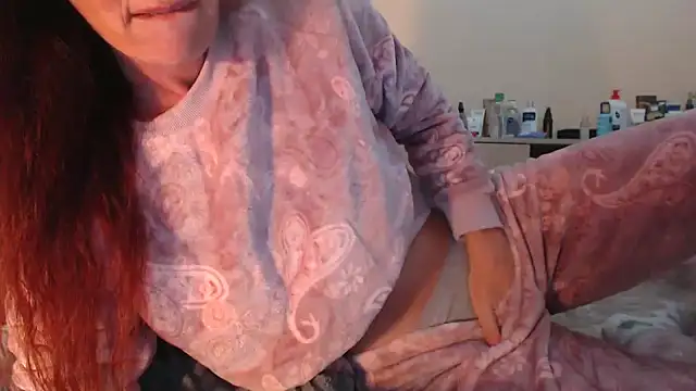 Snapshot of LovelyAndraGirl chatting on 19, 9, 2025 LovelyAndraGirl online show from 19, 9, 2025