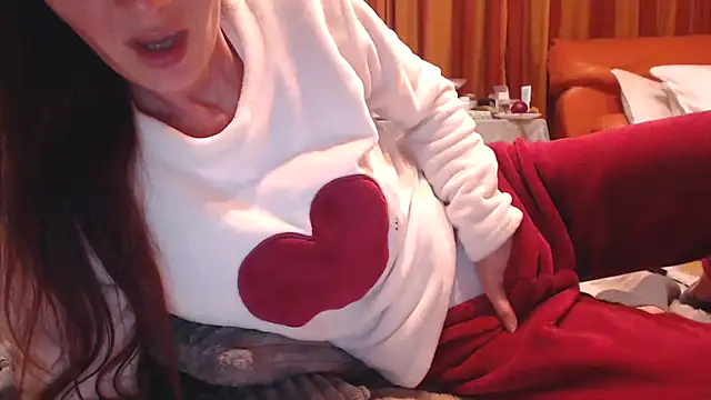 Snapshot of LovelyAndraGirl chatting on 30, 9, 2025 LovelyAndraGirl online show from 30, 9, 2025