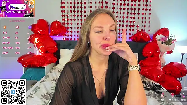 Kelly Hardy online show from 17, 2, 2025