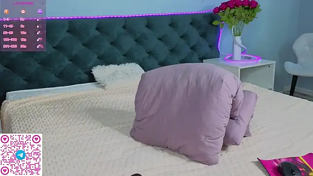 Kelly Hardy online show from 16, 3, 2026