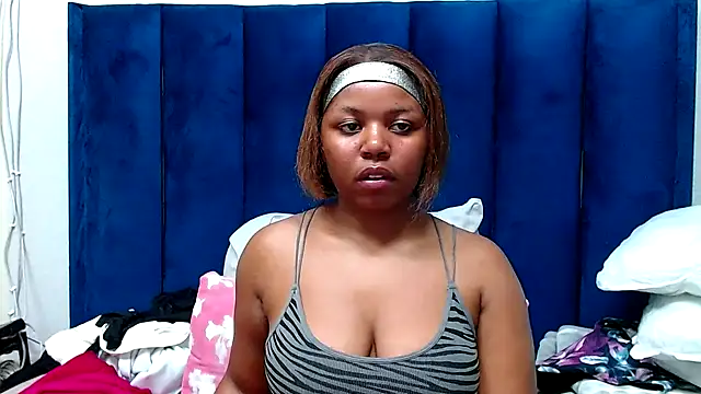 Snapshot of HotSmallTits chatting on 1, 5, 2026 HotSmallTits online show from 1, 5, 2026