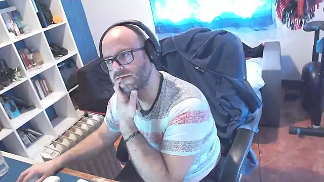 Snapshot of ravingr4d4 chatting on 5, 3, 2025 ravingr4d4 online show from 5, 3, 2025