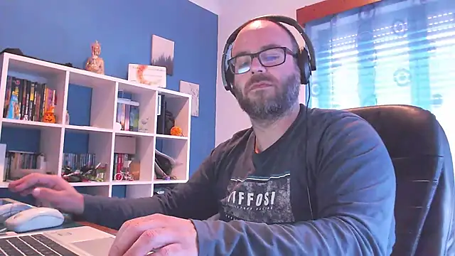 Snapshot of ravingr4d4 chatting on 18, 3, 2025 ravingr4d4 online show from 18, 3, 2025