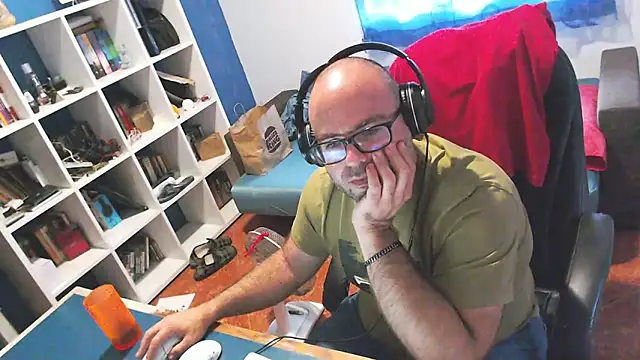 Snapshot of ravingr4d4 chatting on 9, 9, 2025 ravingr4d4 online show from 9, 9, 2025