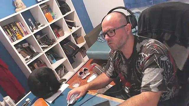 Snapshot of ravingr4d4 chatting on 10, 9, 2025 ravingr4d4 online show from 10, 9, 2025