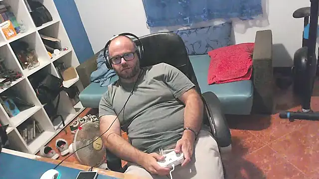 Snapshot of ravingr4d4 chatting on 18, 9, 2025 ravingr4d4 online show from 18, 9, 2025