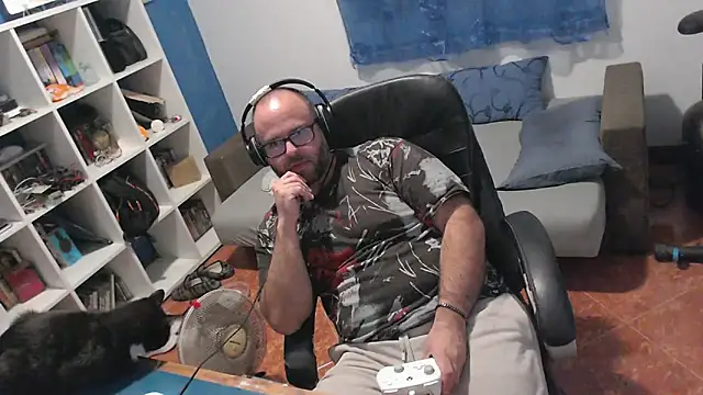 Snapshot of ravingr4d4 chatting on 23, 9, 2025 ravingr4d4 online show from 23, 9, 2025