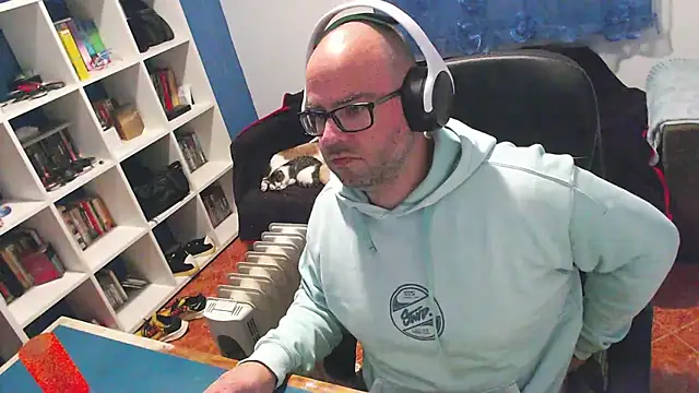 ravingr4d4 online show from 21, 12, 2025