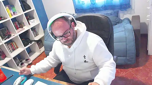 ravingr4d4 online show from 8, 1, 2026