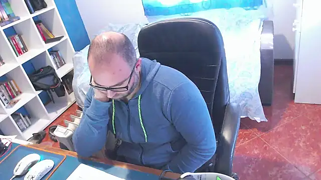 ravingr4d4 online show from 12, 2, 2026