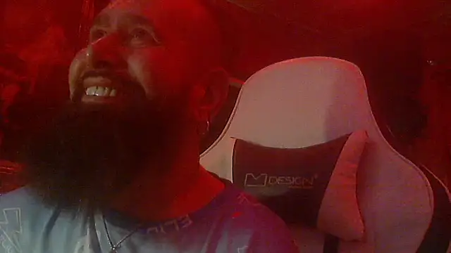 Snapshot of maseurbeardedpig chatting on 2, 8, 2026 maseurbeardedpig online show from 2, 8, 2026