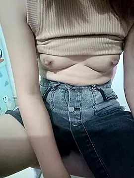 SweetGirl2k2 online show from 10, 9, 2025