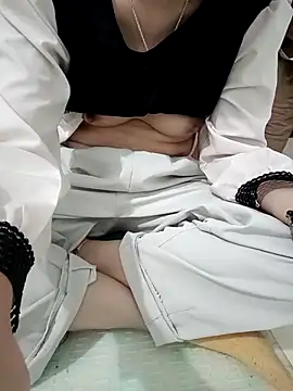 SweetGirl2k2 online show from 26, 10, 2025