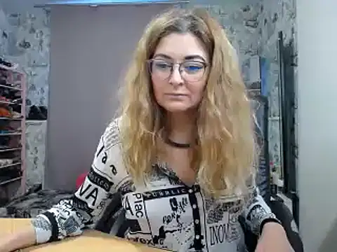 Helen1974 online show from 19, 2, 2025