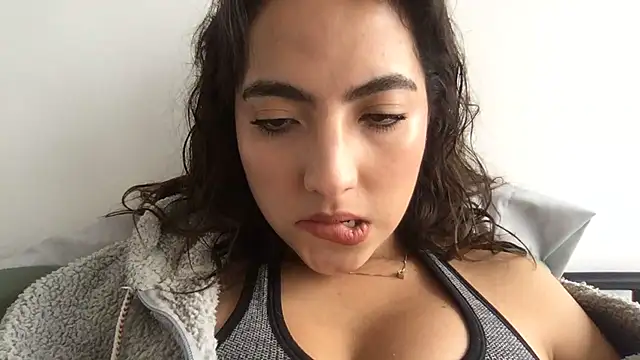 Snapshot of Sophi__a chatting on 19, 4, 2026 Sophi a online show from 19, 4, 2026