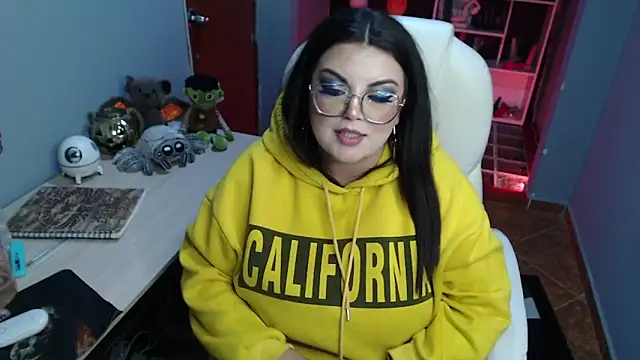 Snapshot of juliette_rd chatting on 4, 12, 2024 juliette rd online show from 4, 12, 2024