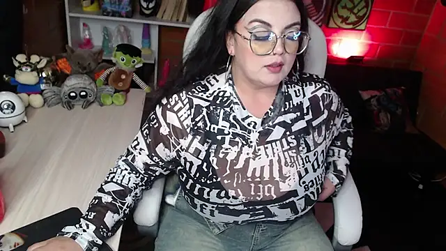 Snapshot of juliette_rd chatting on 1, 1, 2025 juliette rd online show from 1, 1, 2025