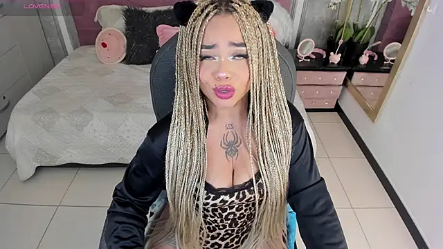 conny  curly online show from 18, 11, 2025