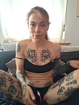 Snapshot of SophiaBlackfoxx chatting on 3, 5, 2026 SophiaBlackfoxx online show from 3, 5, 2026