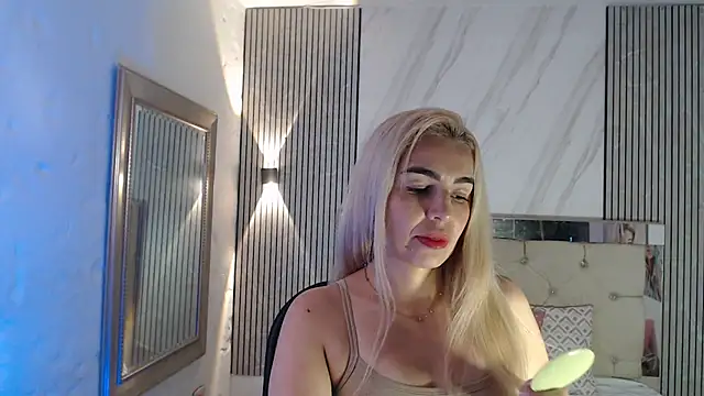 Snapshot of ashley__tylor chatting on 10, 6, 2026 ashley tylor online show from 10, 6, 2026