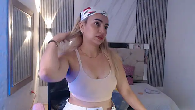 Snapshot of ashley__tylor chatting on 20, 6, 2026 ashley tylor online show from 20, 6, 2026