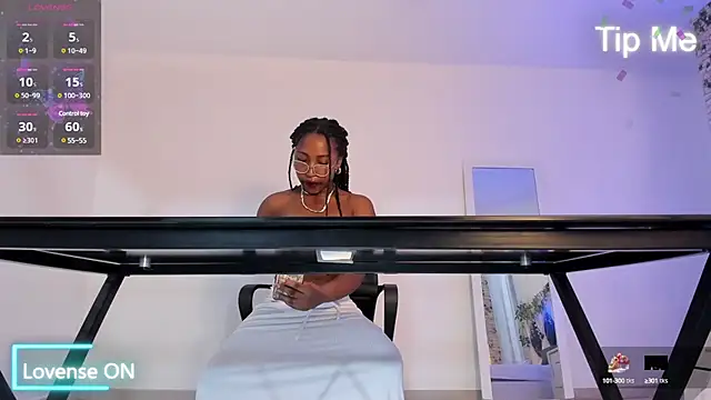 EmmaSanzz  online show from 4, 3, 2025