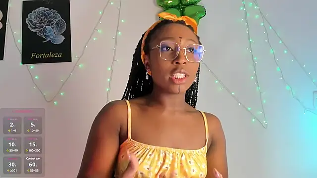 EmmaSanzz  online show from 11, 3, 2025