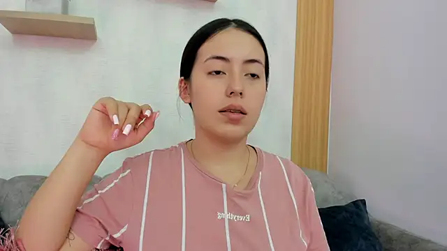 Julietasantos   online show from 27, 1, 2025