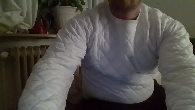 Snapshot of Fuckbuddy36 chatting on 10, 3, 2025 Fuckbuddy36 online show from 10, 3, 2025