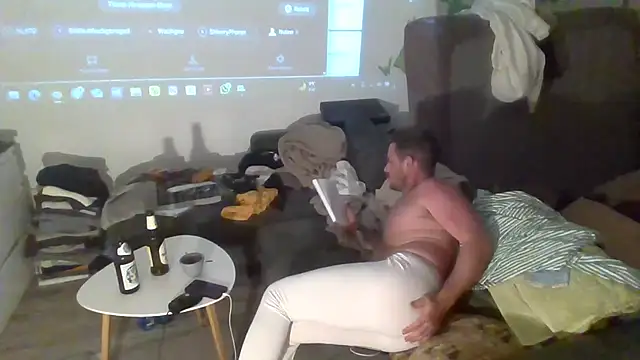 Snapshot of Fuckbuddy36 chatting on 2, 10, 2025 Fuckbuddy36 online show from 2, 10, 2025