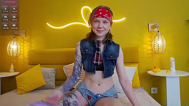 lessysweety online show from 14, 11, 2025