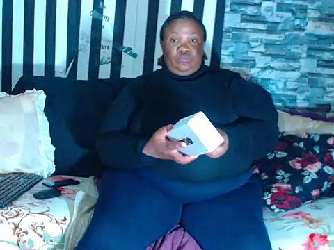 BigHotMatureXx online show from 13, 12, 2025