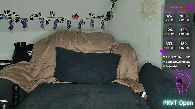 Snapshot of Sunshine-Darkness chatting on 24, 10, 2025 Sunshine-Darkness online show from 24, 10, 2025