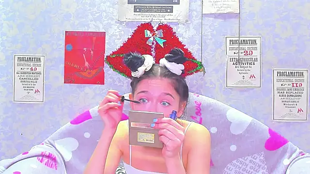 Vanessa Florence online show from 15, 12, 2024