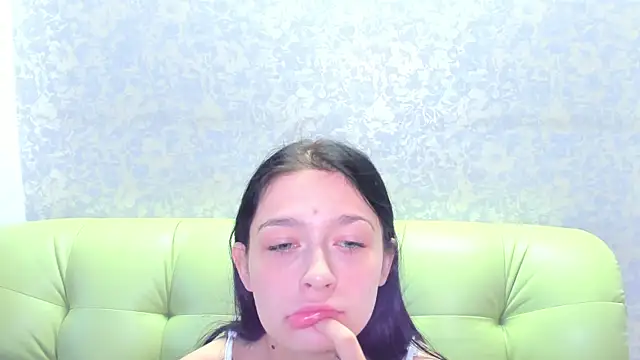 Snapshot of Vanessa_Florence chatting on 18, 6, 2026 Vanessa Florence online show from 18, 6, 2026
