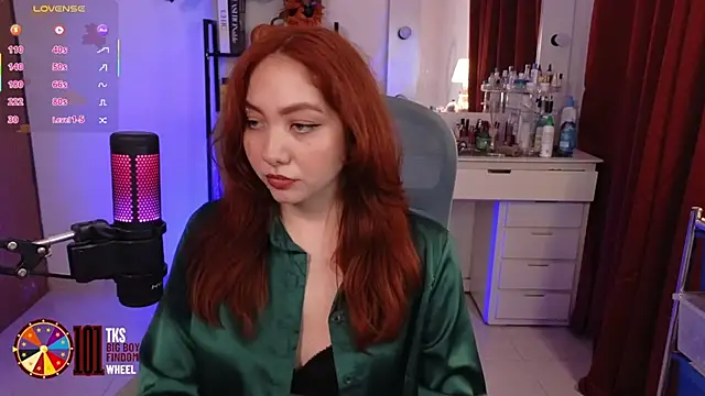 LilyVelvett online show from 11, 9, 2025