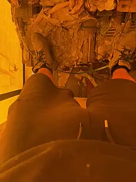 Snapshot of cussy007 chatting on 13, 10, 2025 cussy007 online show from 13, 10, 2025